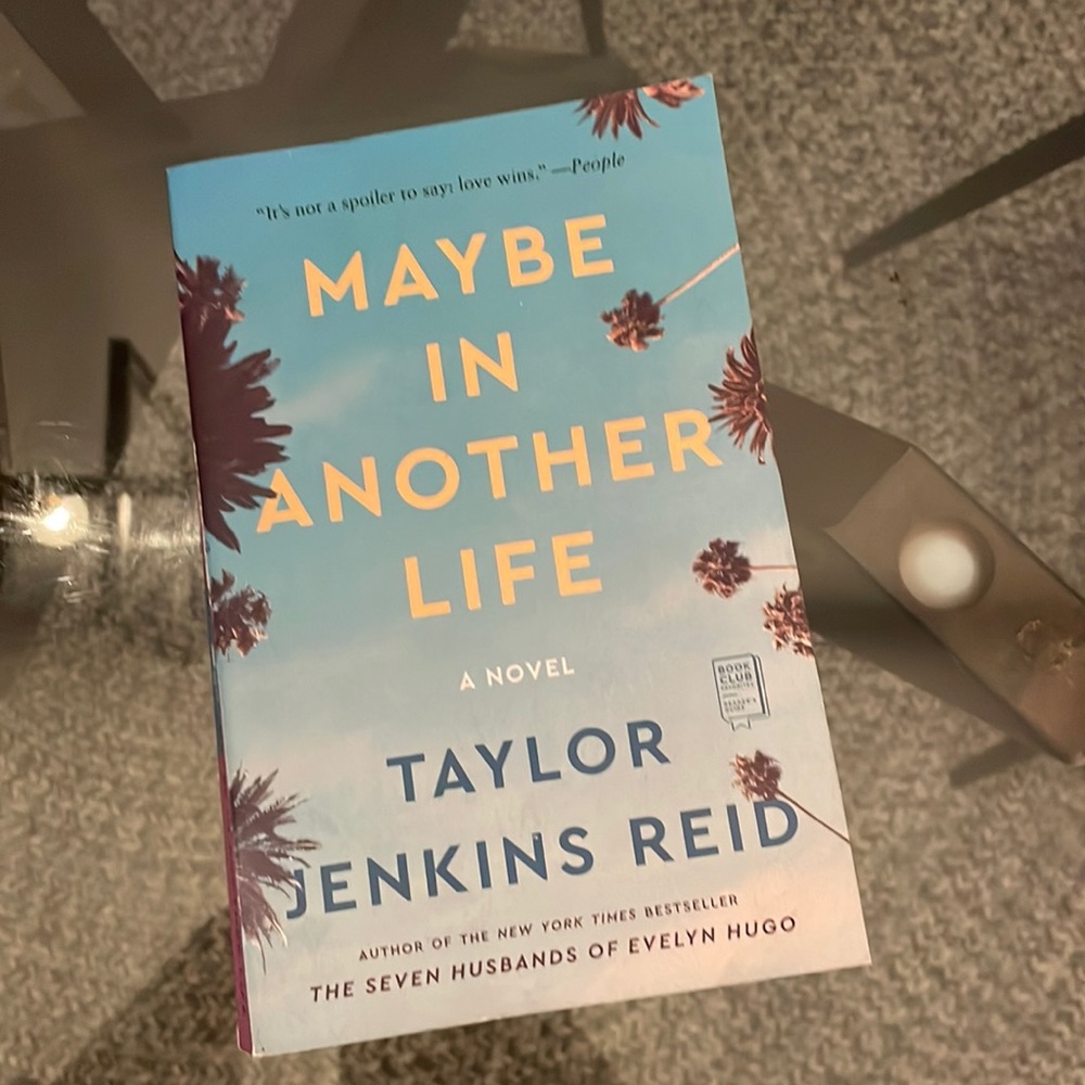 Maybe in another life by Taylor Jenkins Reid